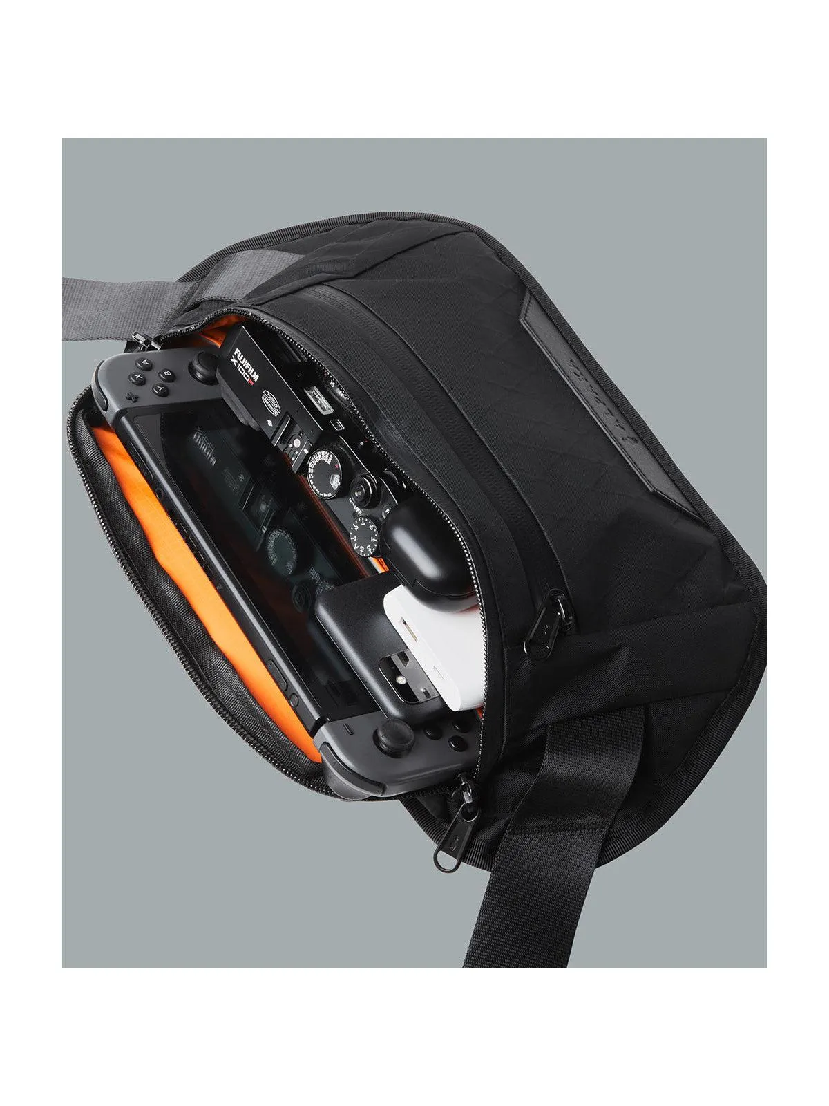 Alpaka Bravo Sling Mini Limited Edition Black VX21