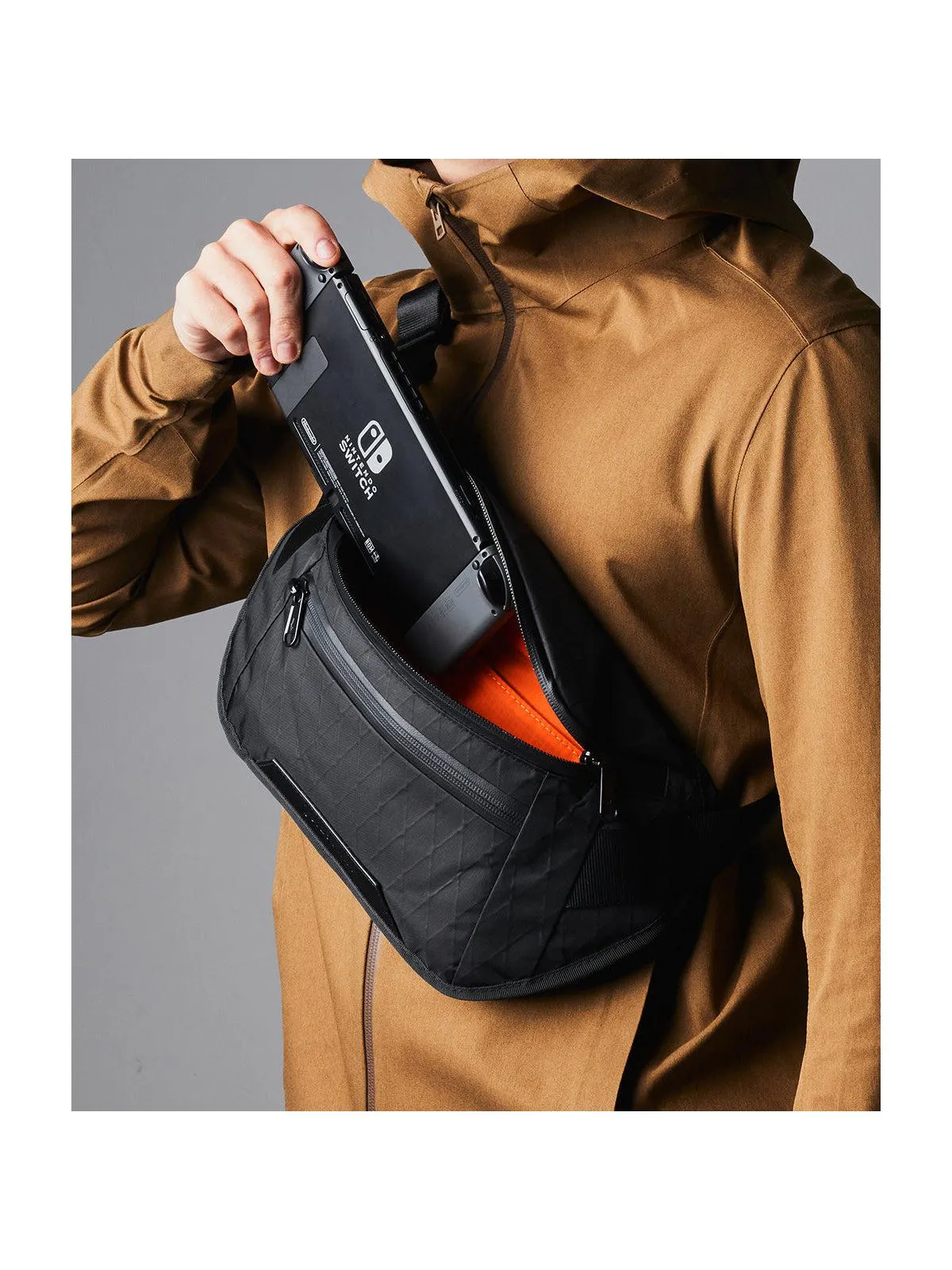 Alpaka Bravo Sling Mini Limited Edition Black VX21