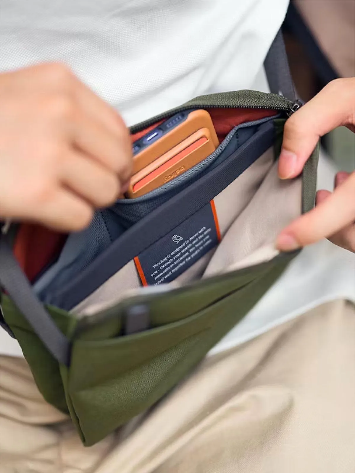 Bellroy City Pouch Plus Navy