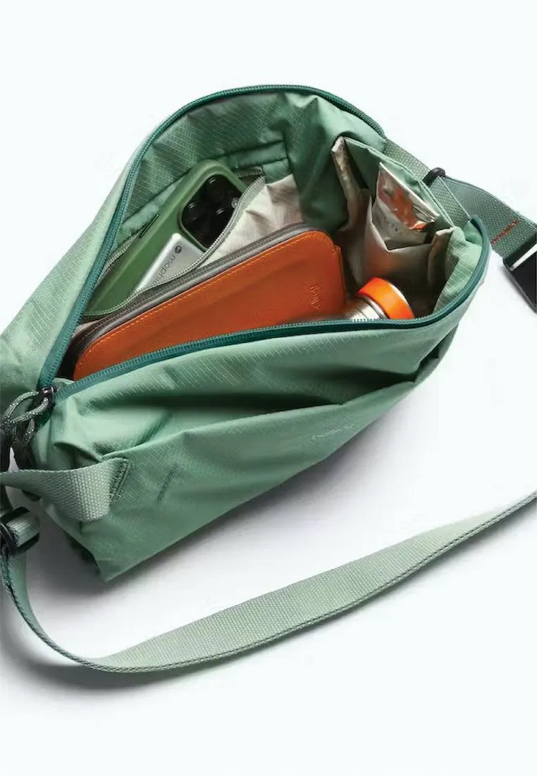 Bellroy Lite Sling Moss (Leather Free)