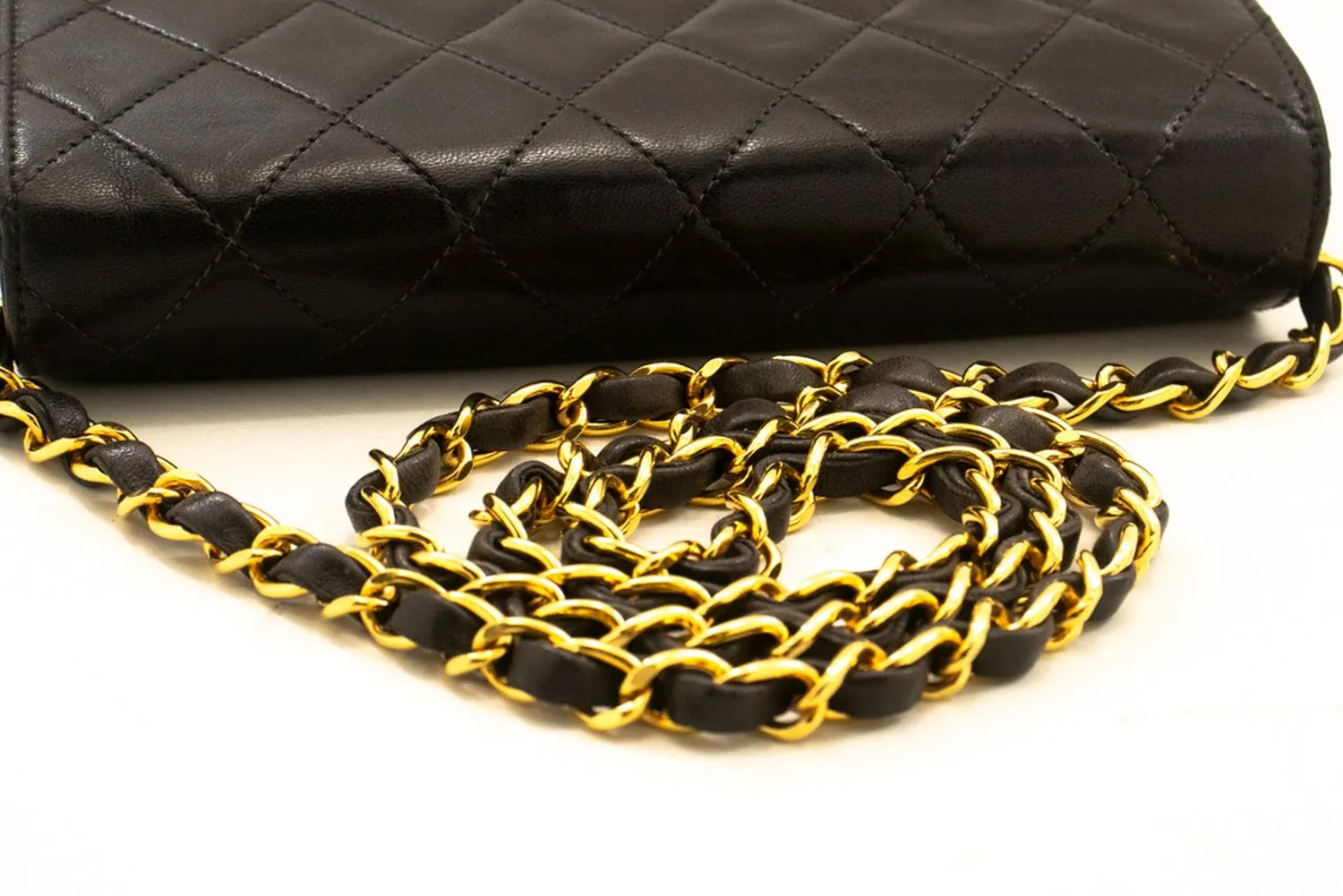 CHANEL Full Flap Chain Shoulder Bag Clutch Black Quilted Lambskin m96