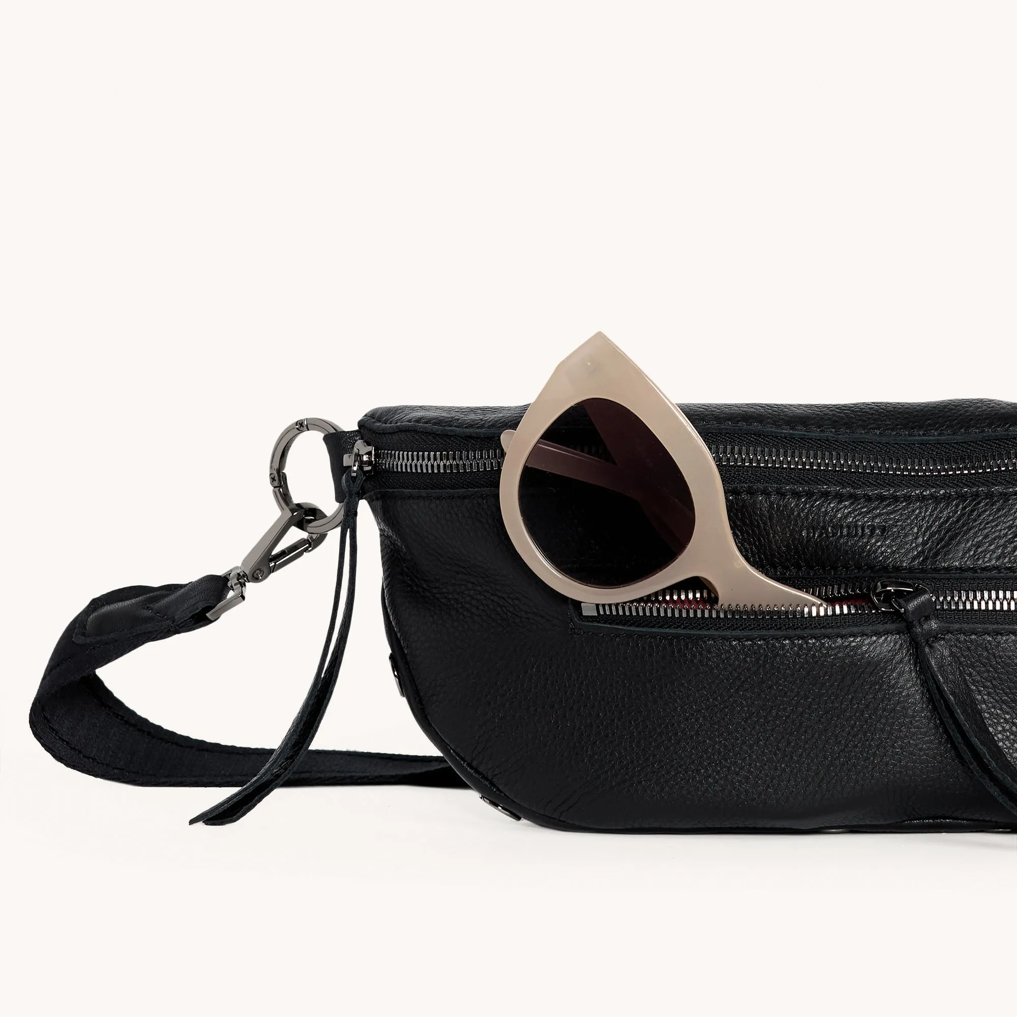 Charles Crossbody | Black/Gunmetal | Med