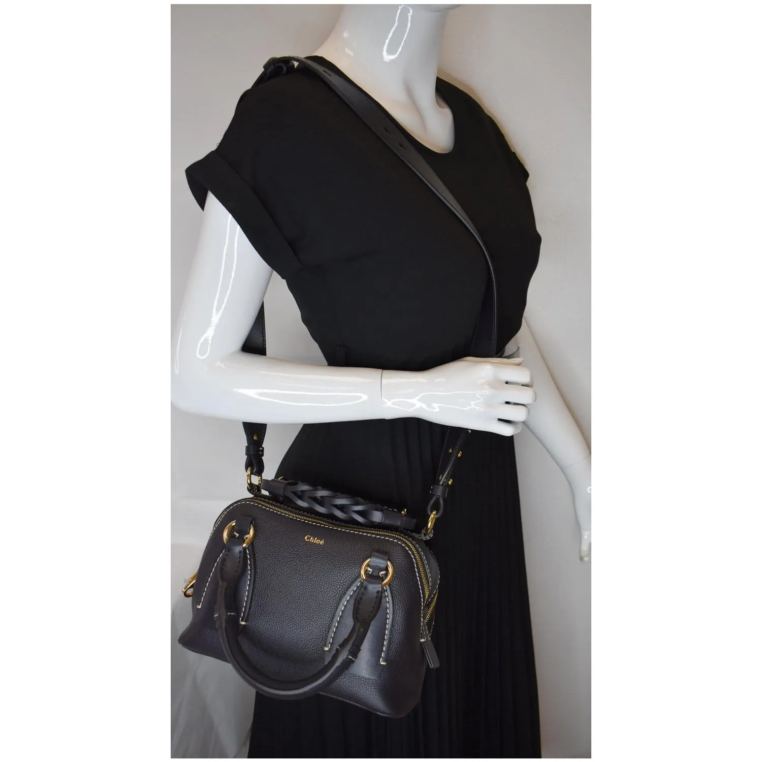 CHLOE Daria Small Classic Smooth Leather Crossbody Bag Black