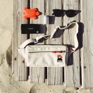 Fanny Pack in white von YKRA