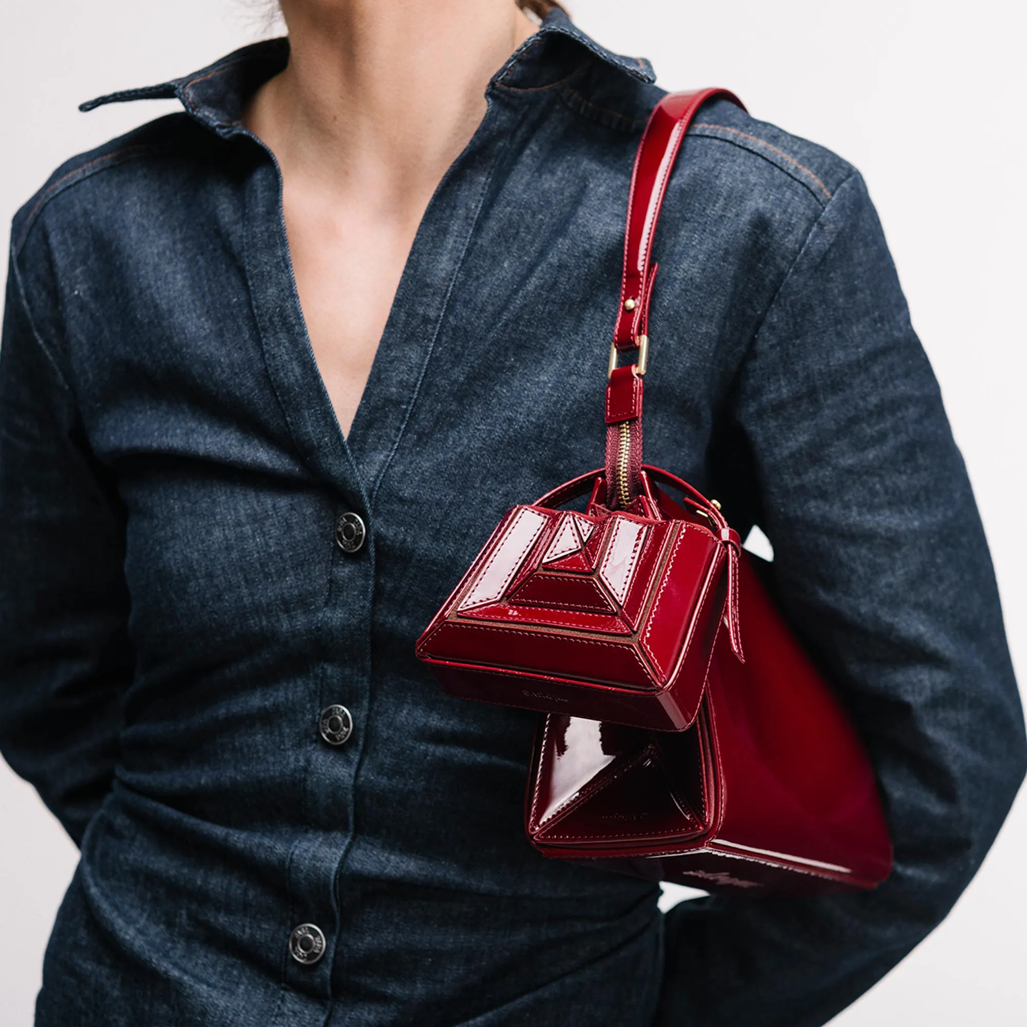 Medium Triangle Pouch - Patent Bordeaux
